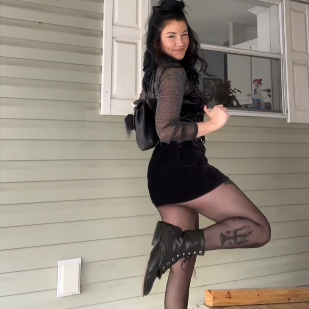 About my closet!🖤🤘🏼🕷️🕯️🎃